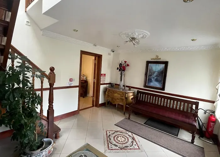 Goldendawn Гостевой дом Ситиуэст